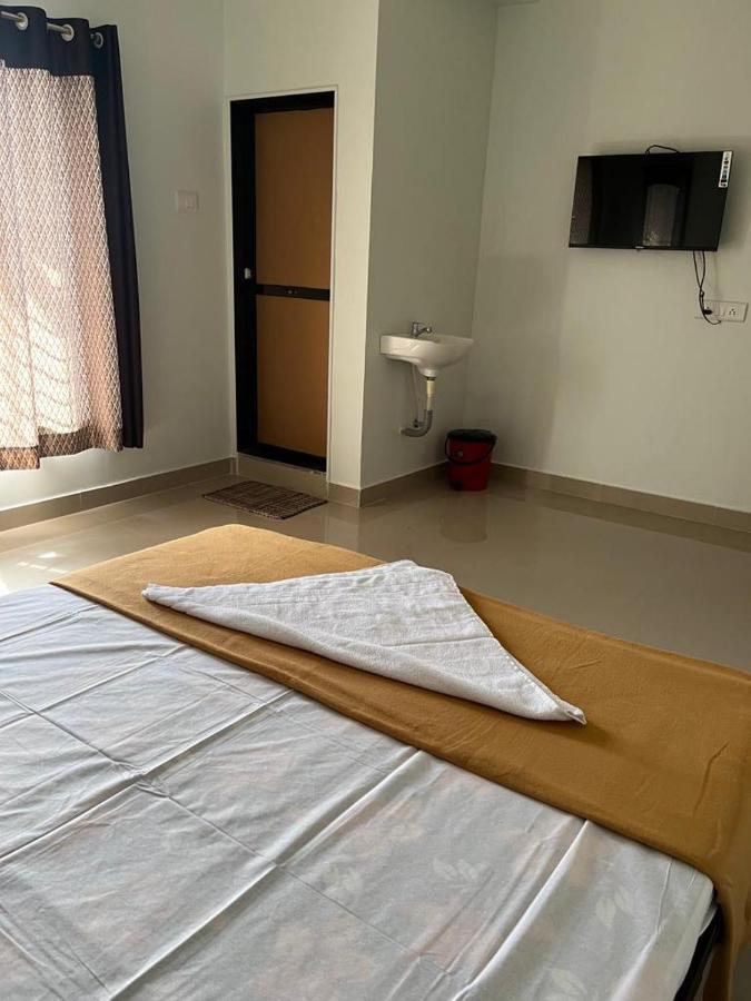 Shree Maldatta House Vaishet Ngoại thất bức ảnh